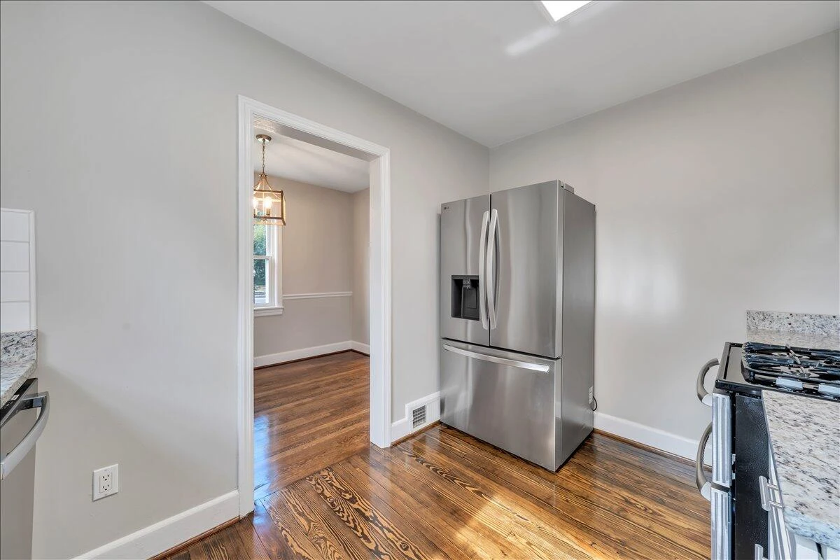 3935 Richland AVE NW - Photo 15