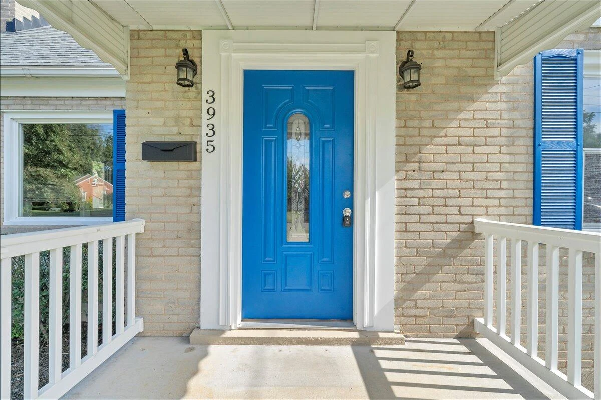 3935 Richland AVE NW - Photo 2