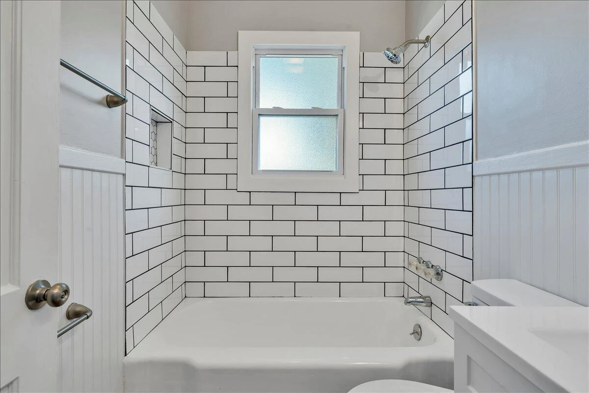 3935 Richland AVE NW - Photo 21