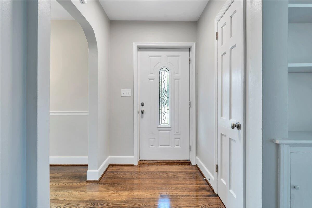 3935 Richland AVE NW - Photo 3