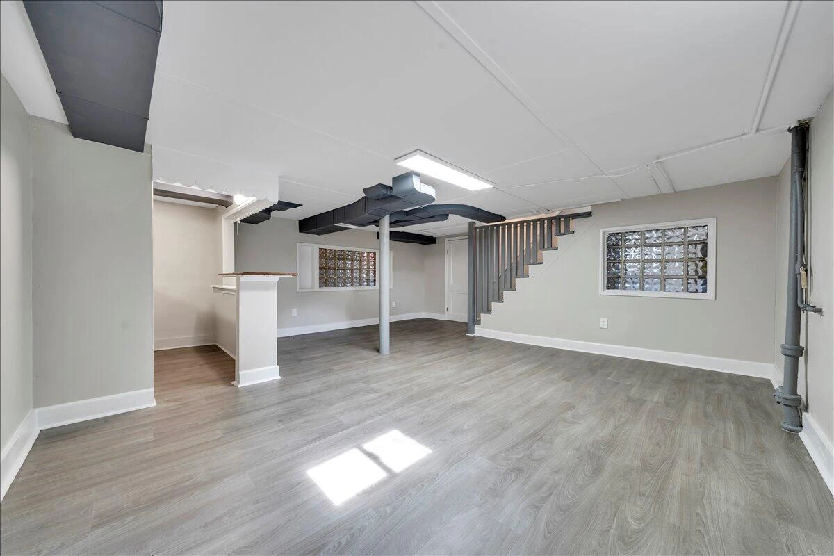 3935 Richland AVE NW - Photo 37