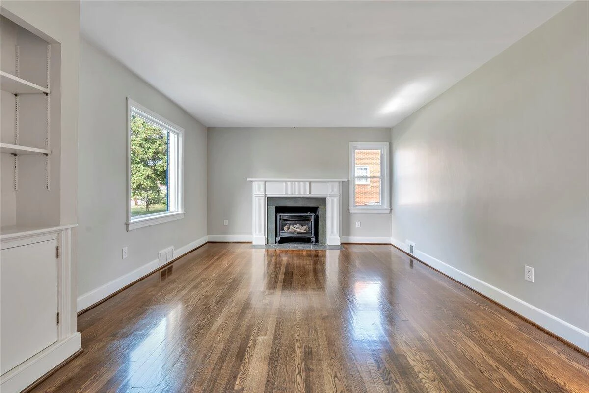 3935 Richland AVE NW - Photo 6