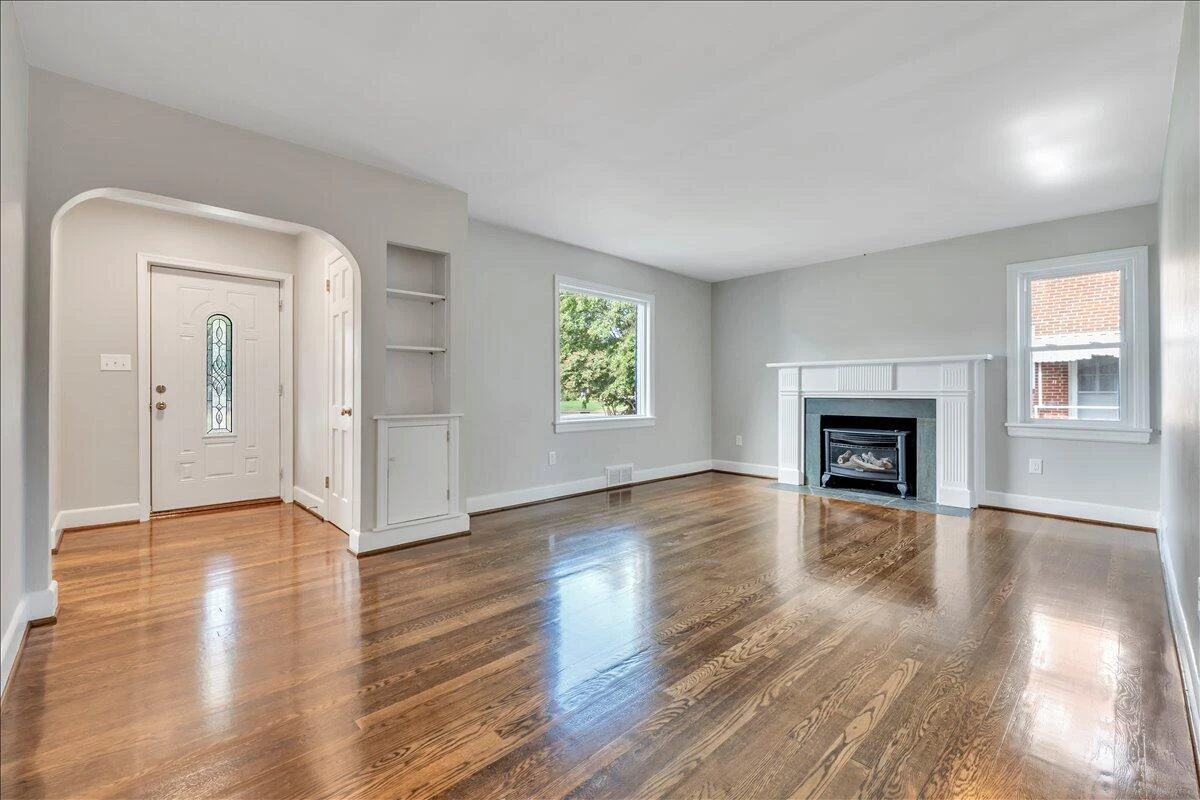 3935 Richland AVE NW - Photo 7