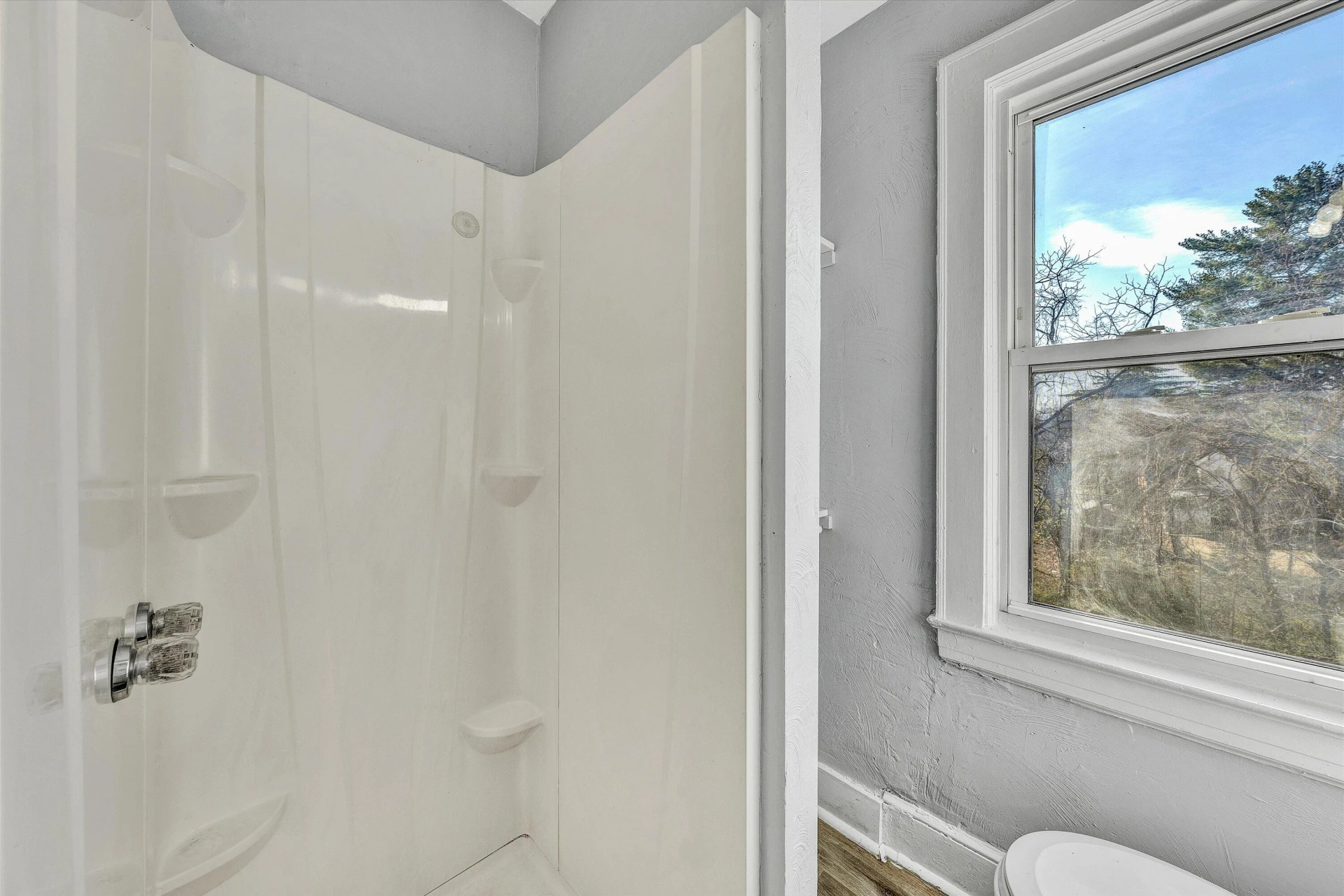 1006 Crescent ST NW - Photo 9