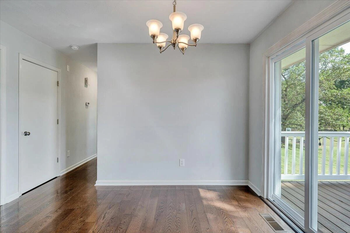 3011 Richard AVE NE - Photo 14