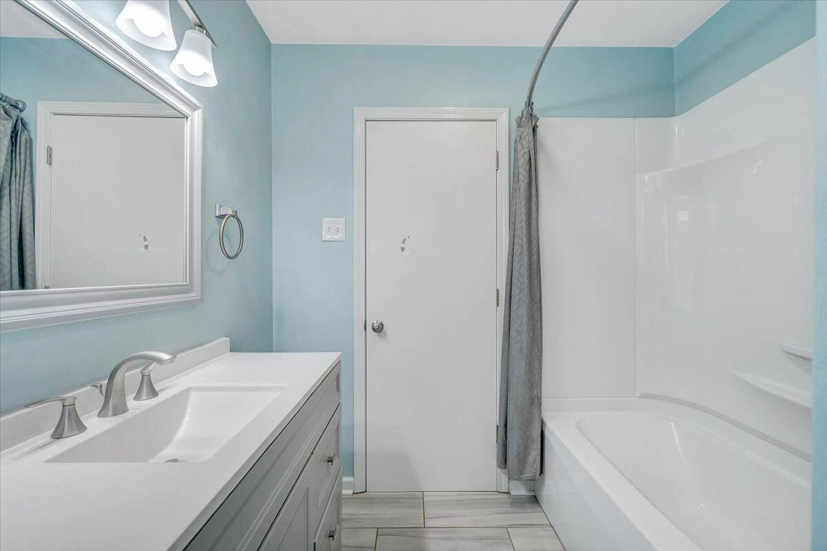 3011 Richard AVE NE - Photo 27