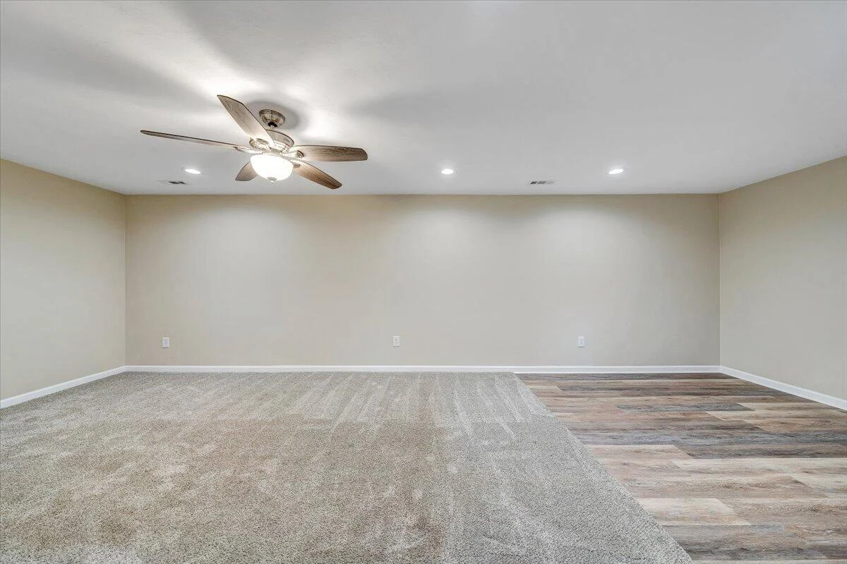 3011 Richard AVE NE - Photo 28
