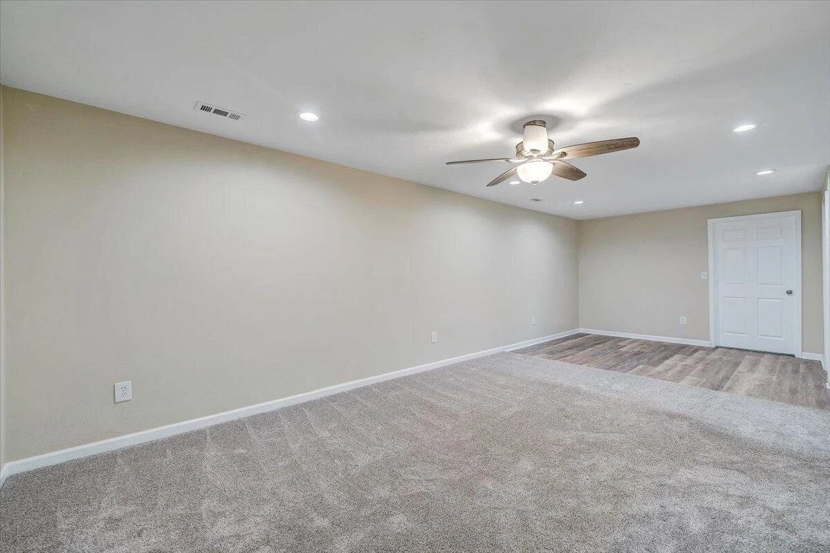 3011 Richard AVE NE - Photo 29