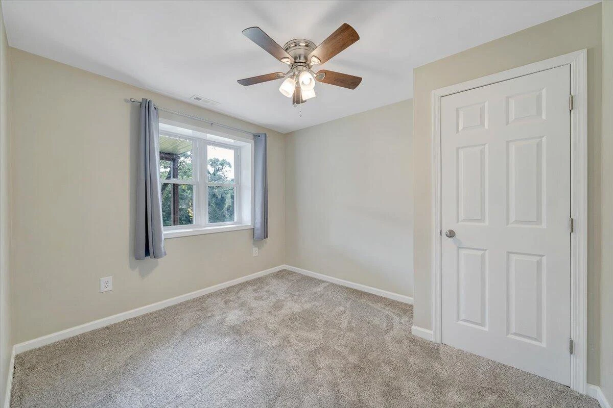 3011 Richard AVE NE - Photo 33