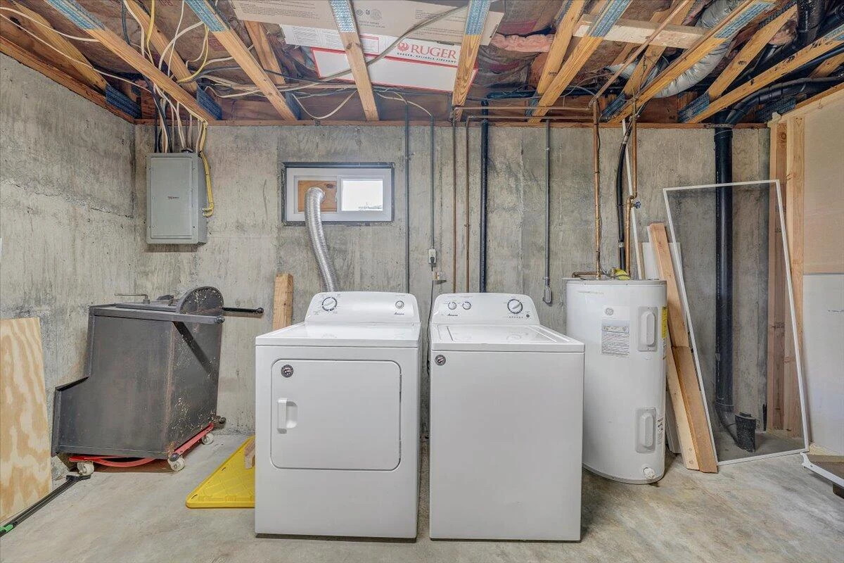 3011 Richard AVE NE - Photo 38