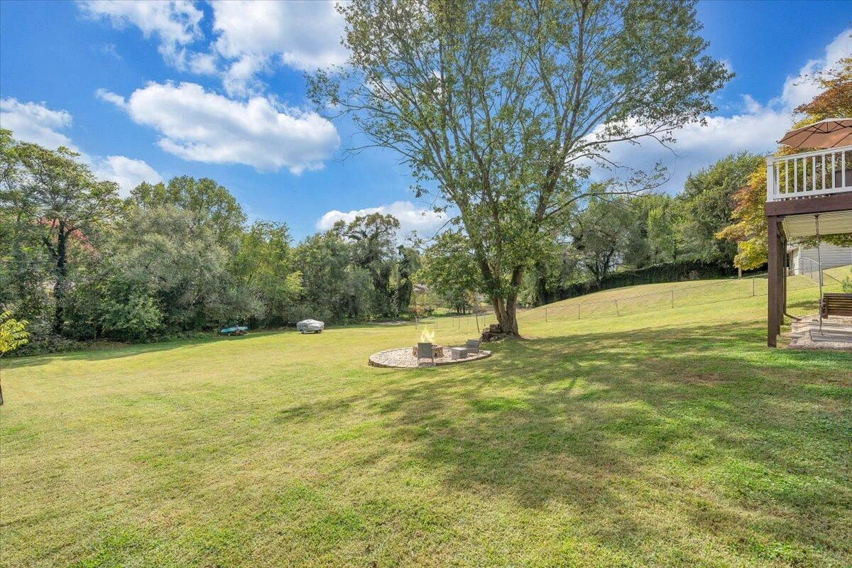 3011 Richard AVE NE - Photo 46