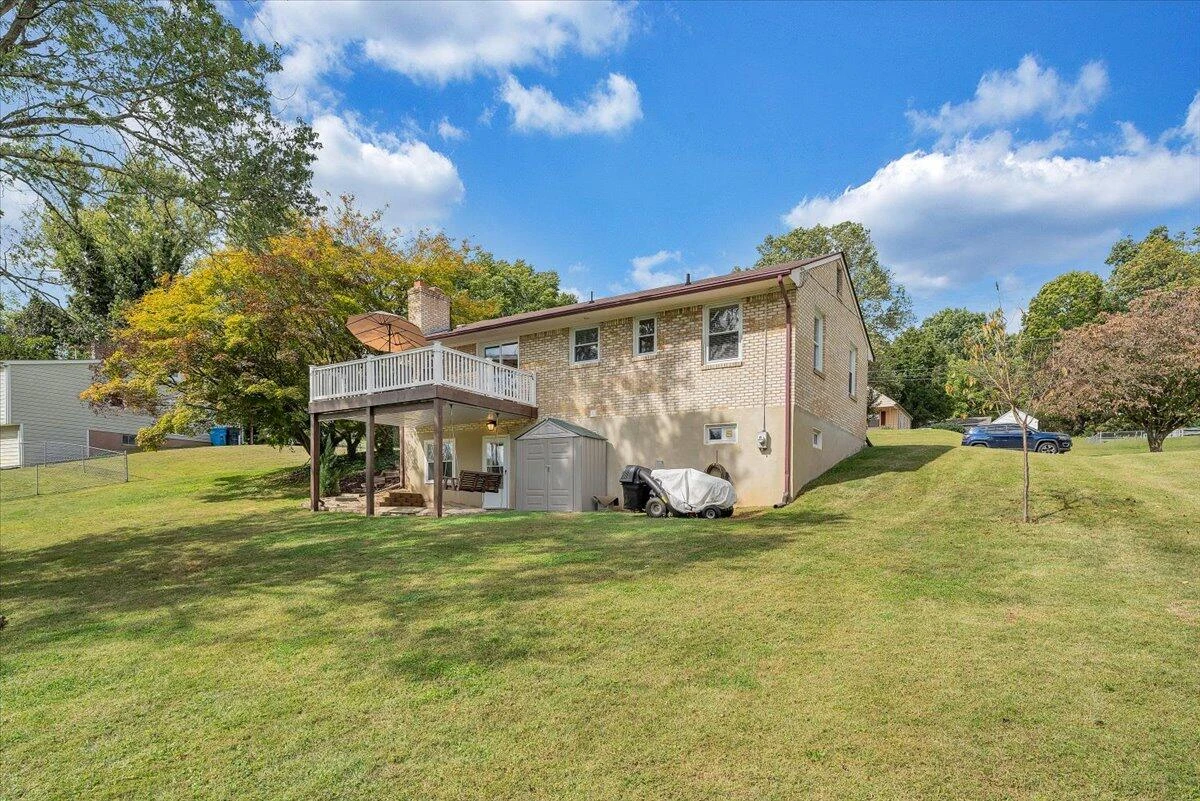 3011 Richard AVE NE - Photo 47