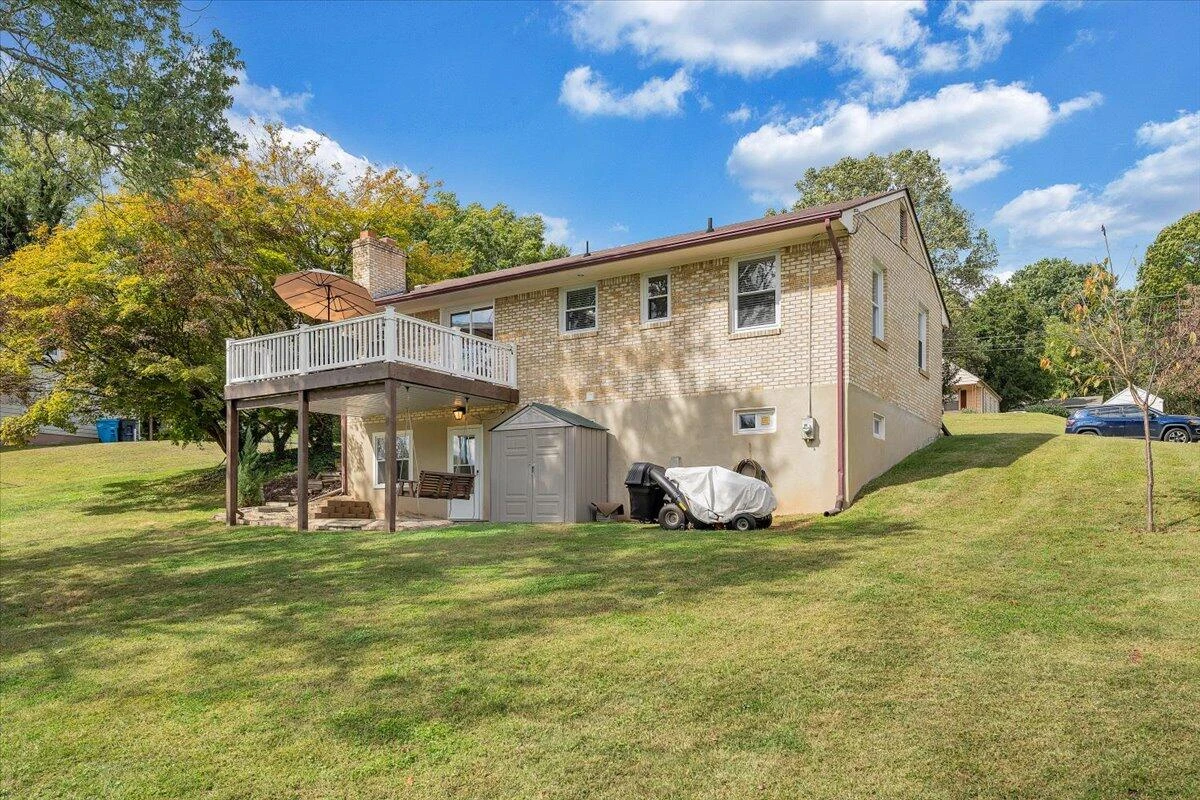 3011 Richard AVE NE - Photo 48