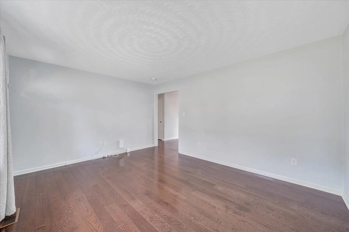 3011 Richard AVE NE - Photo 10