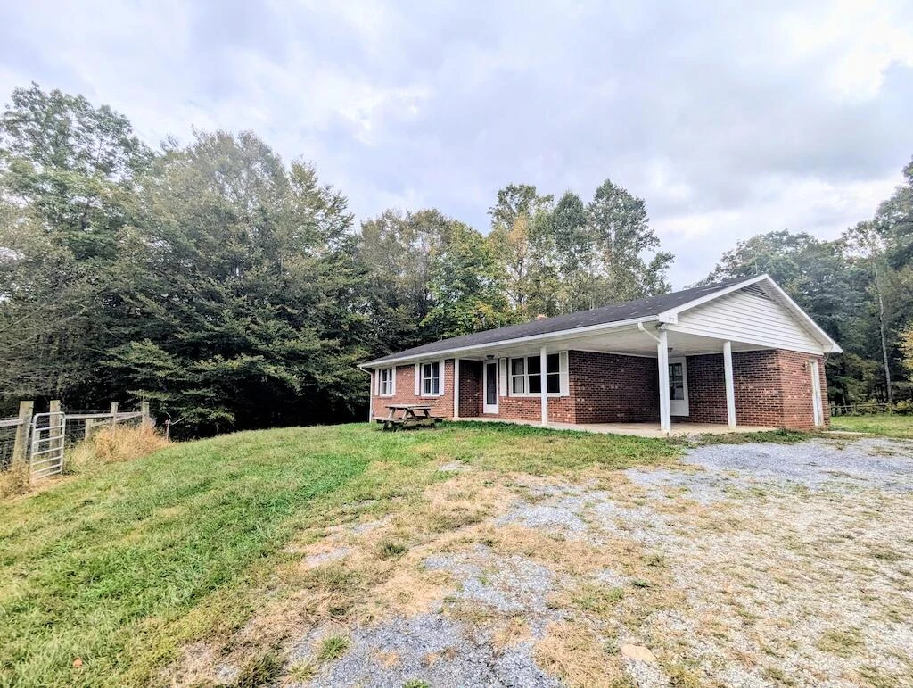 173 Hubbard RD SW - Photo 47