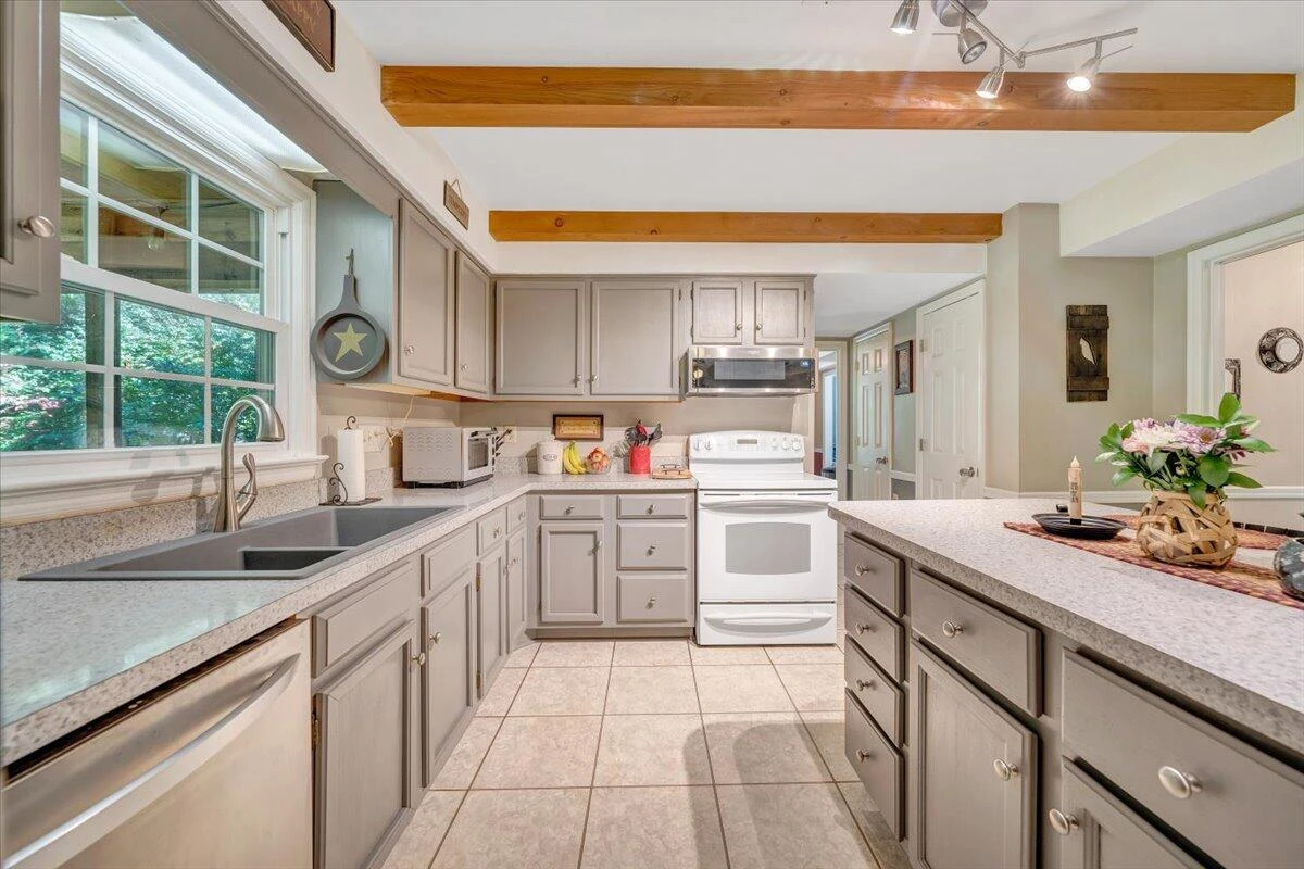 5651 North Lake DR - Photo 20