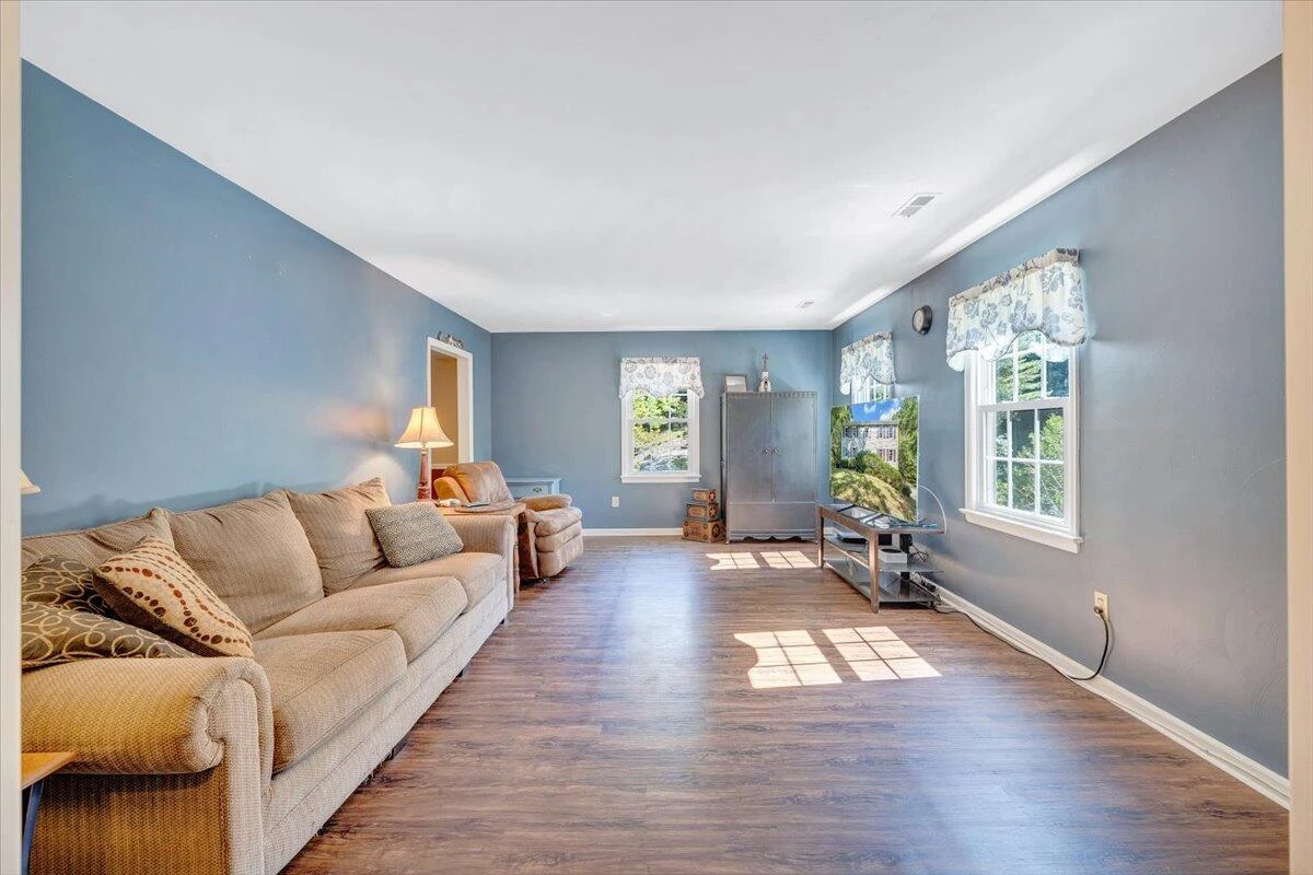 5651 North Lake DR - Photo 31