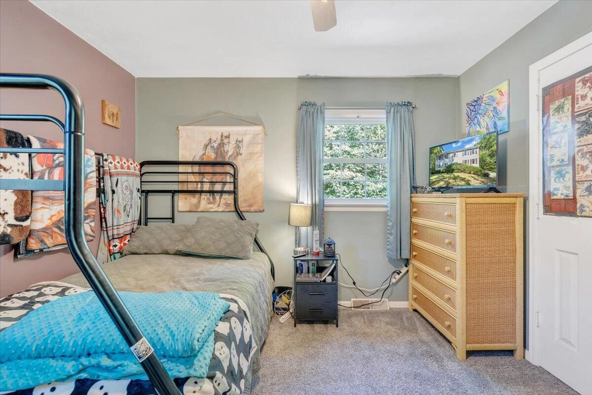 5651 North Lake DR - Photo 40