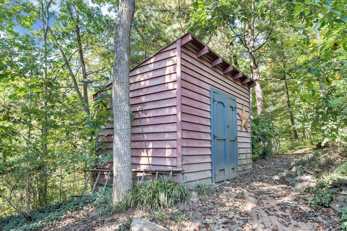 5651 North Lake DR - Photo 56