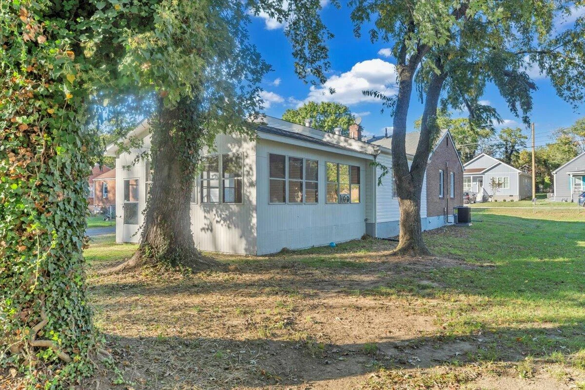 1018 Greenhurst AVE NW - Photo 41