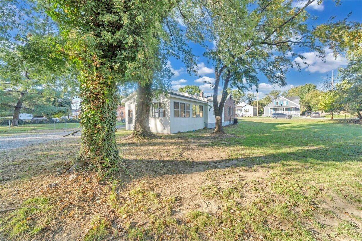 1018 Greenhurst AVE NW - Photo 42
