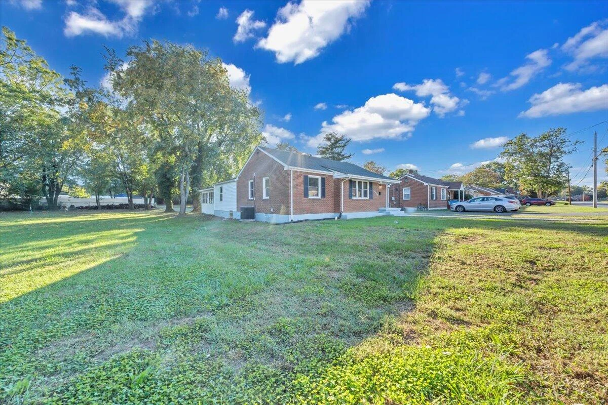 1018 Greenhurst AVE NW - Photo 45