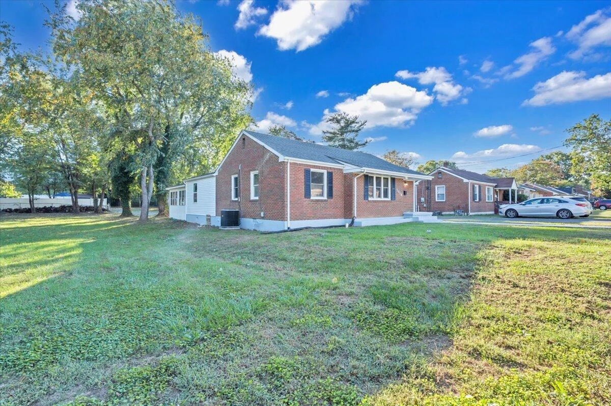 1018 Greenhurst AVE NW - Photo 47