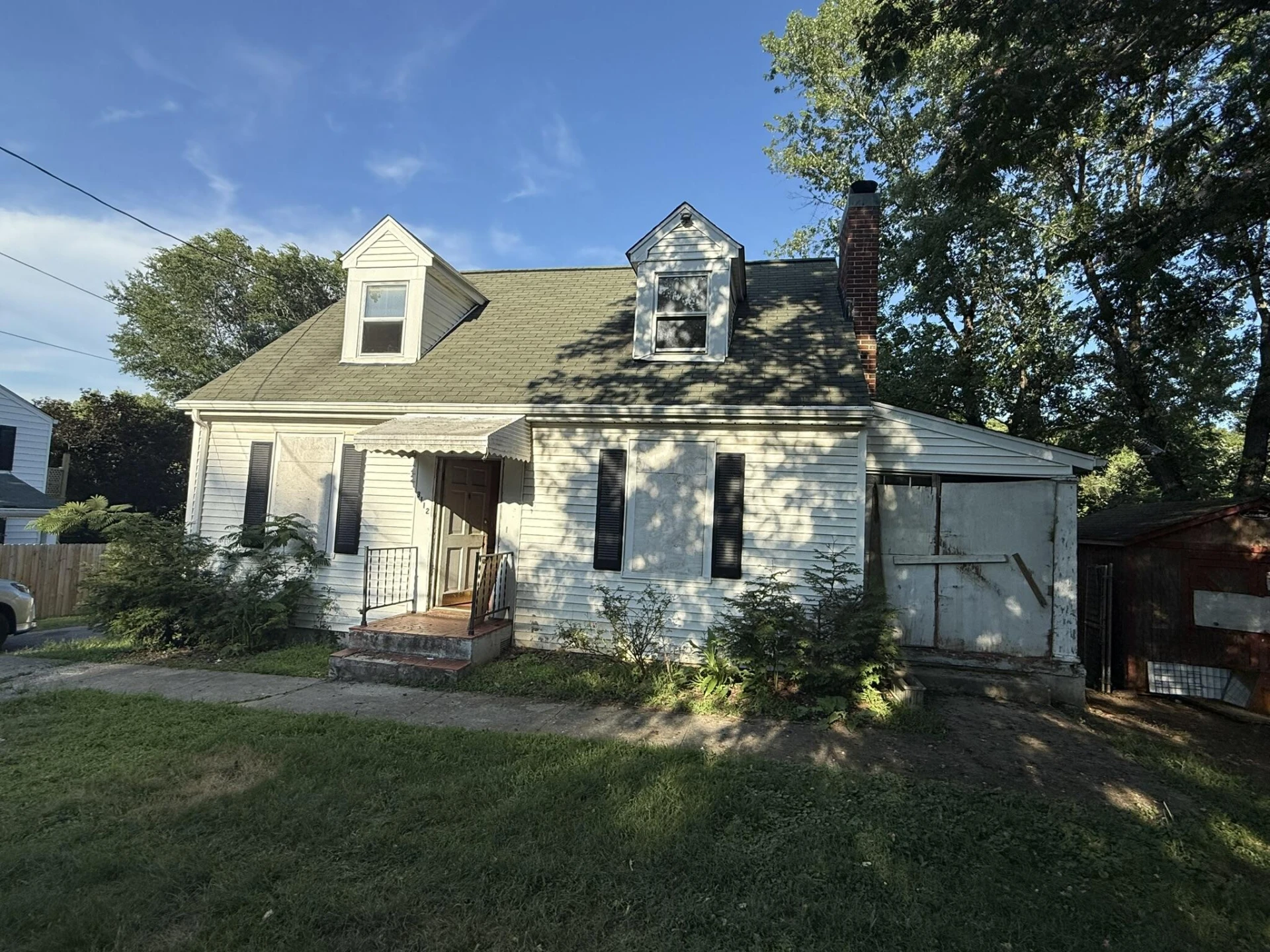 3112 GARDEN CITY BLVD SE - Photo 2