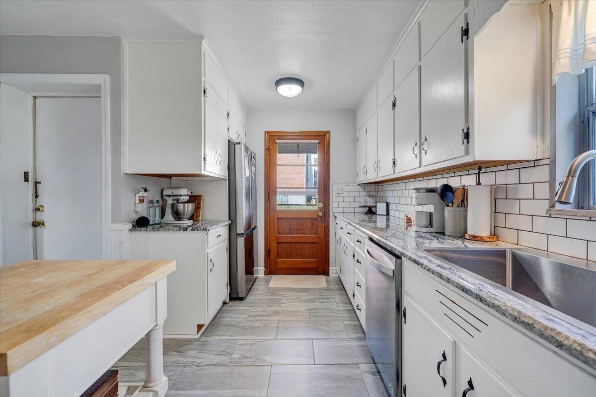252 Knoll RD - Photo 13