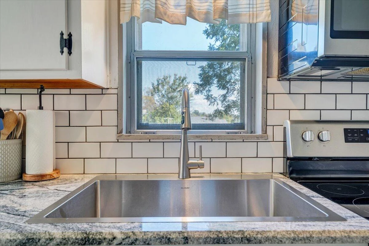 252 Knoll RD - Photo 15