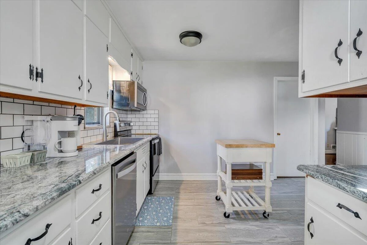 252 Knoll RD - Photo 16