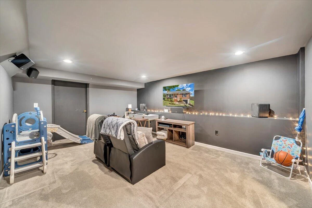 252 Knoll RD - Photo 28