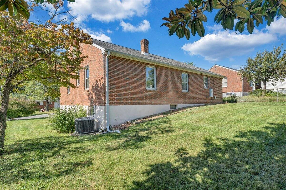 252 Knoll RD - Photo 35