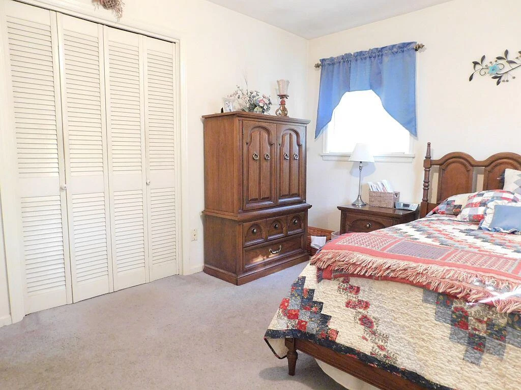 4230 Sharolyn DR - Photo 14