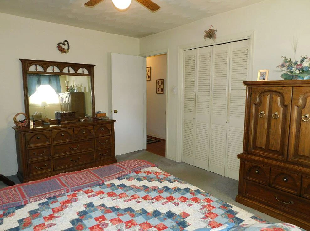 4230 Sharolyn DR - Photo 15