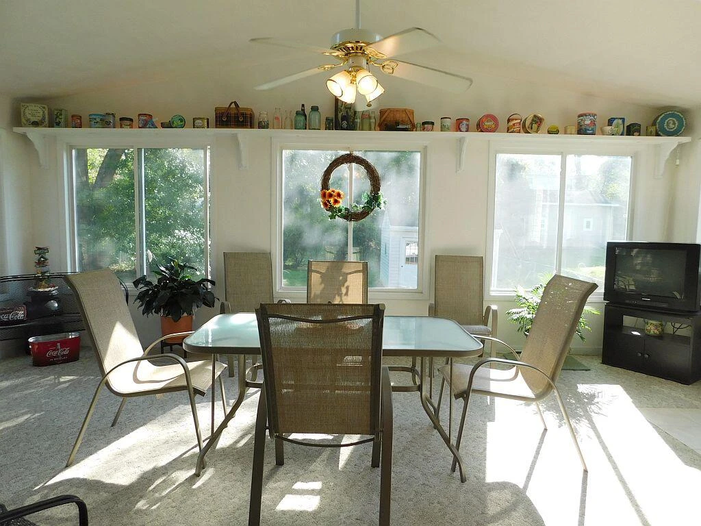 4230 Sharolyn DR - Photo 5