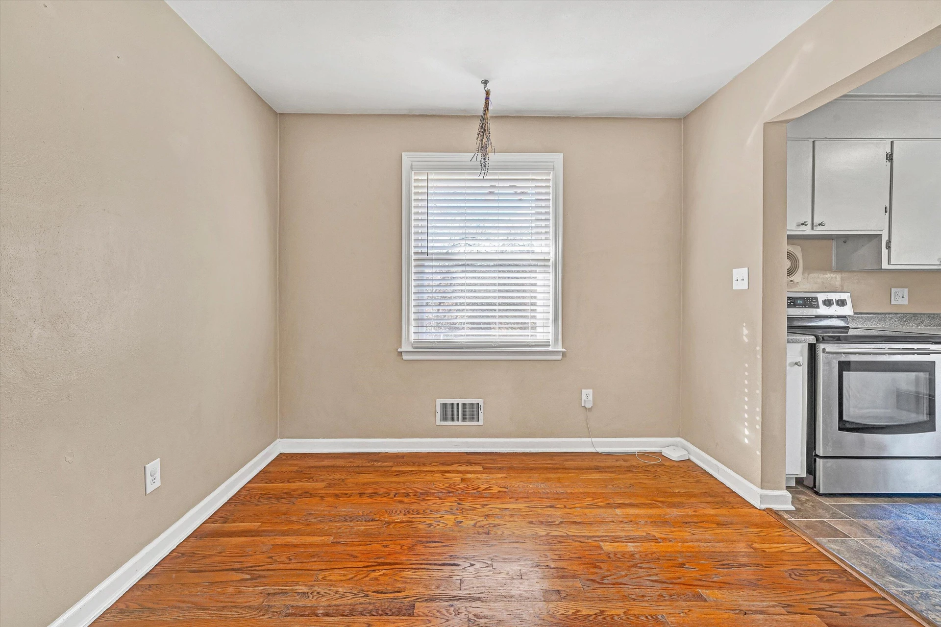 519 Doyle ST - Photo 10