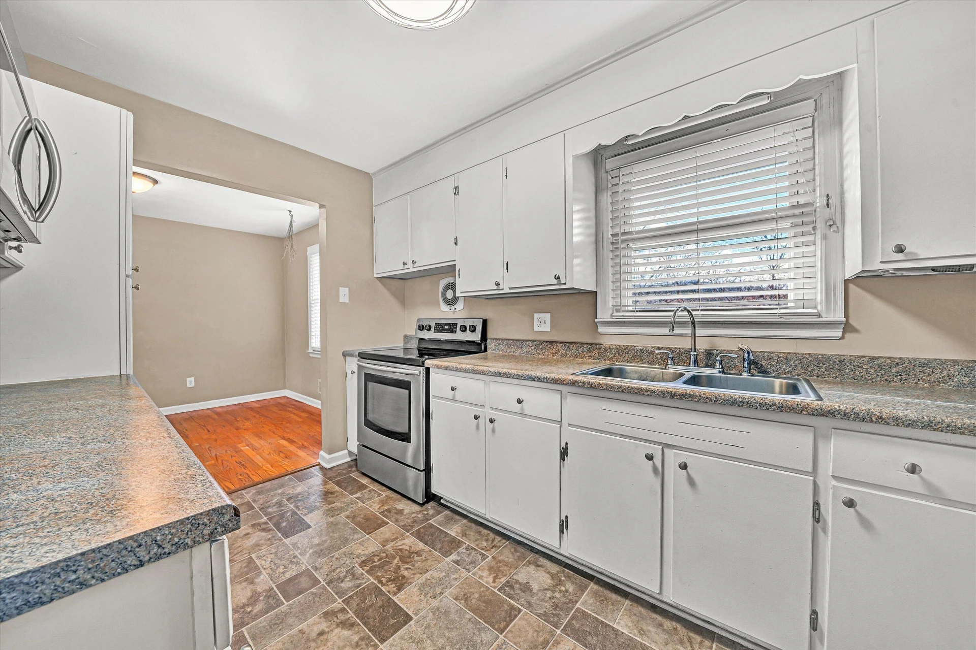 519 Doyle ST - Photo 12