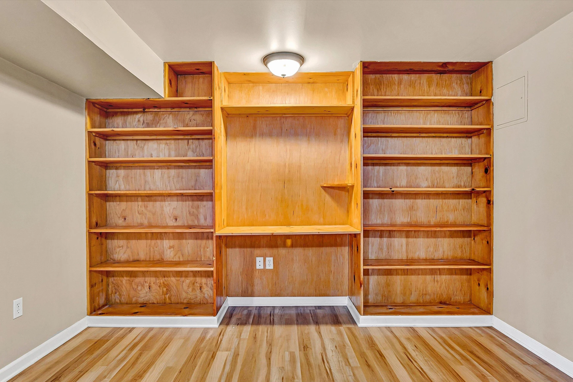 519 Doyle ST - Photo 27