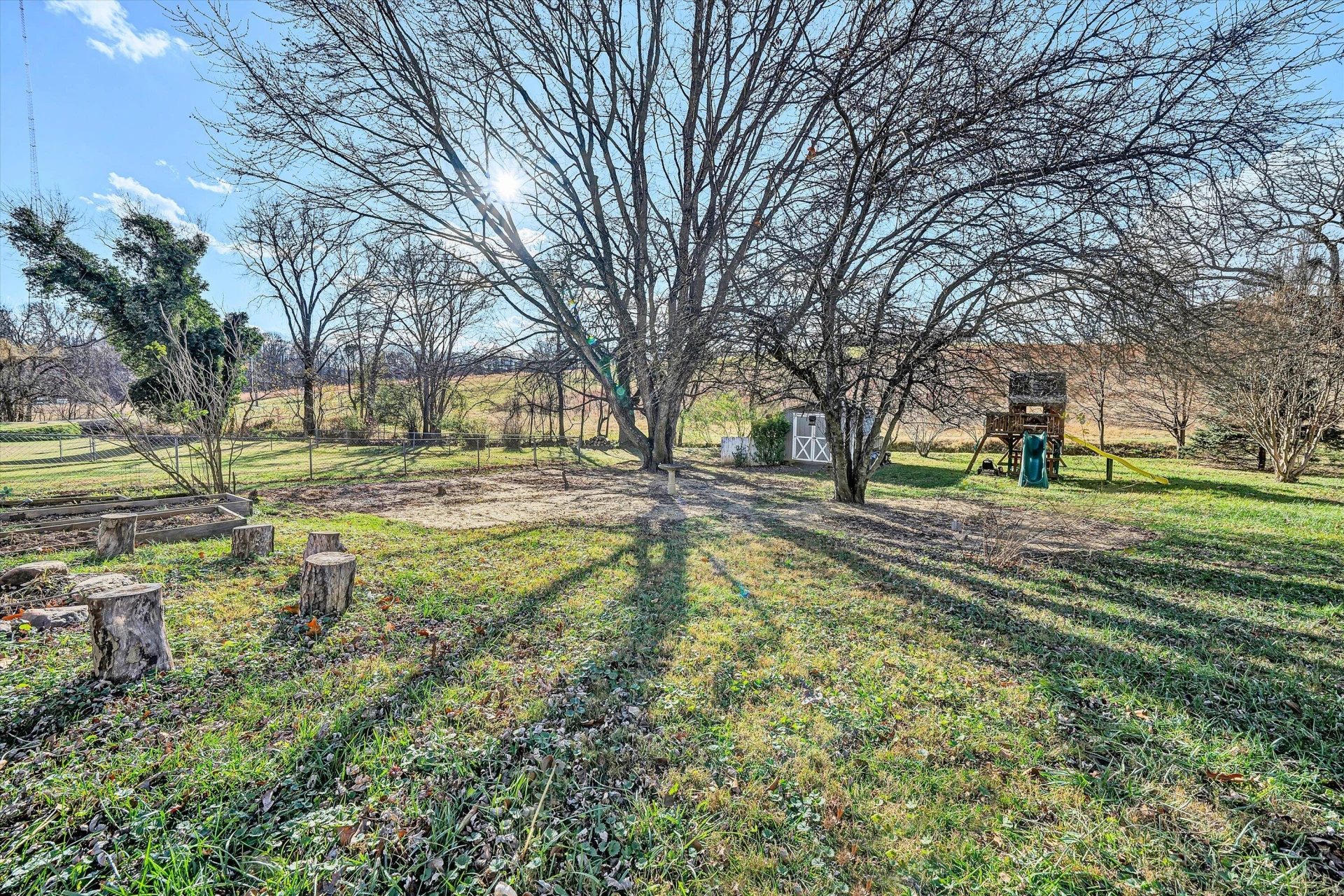 519 Doyle ST - Photo 35