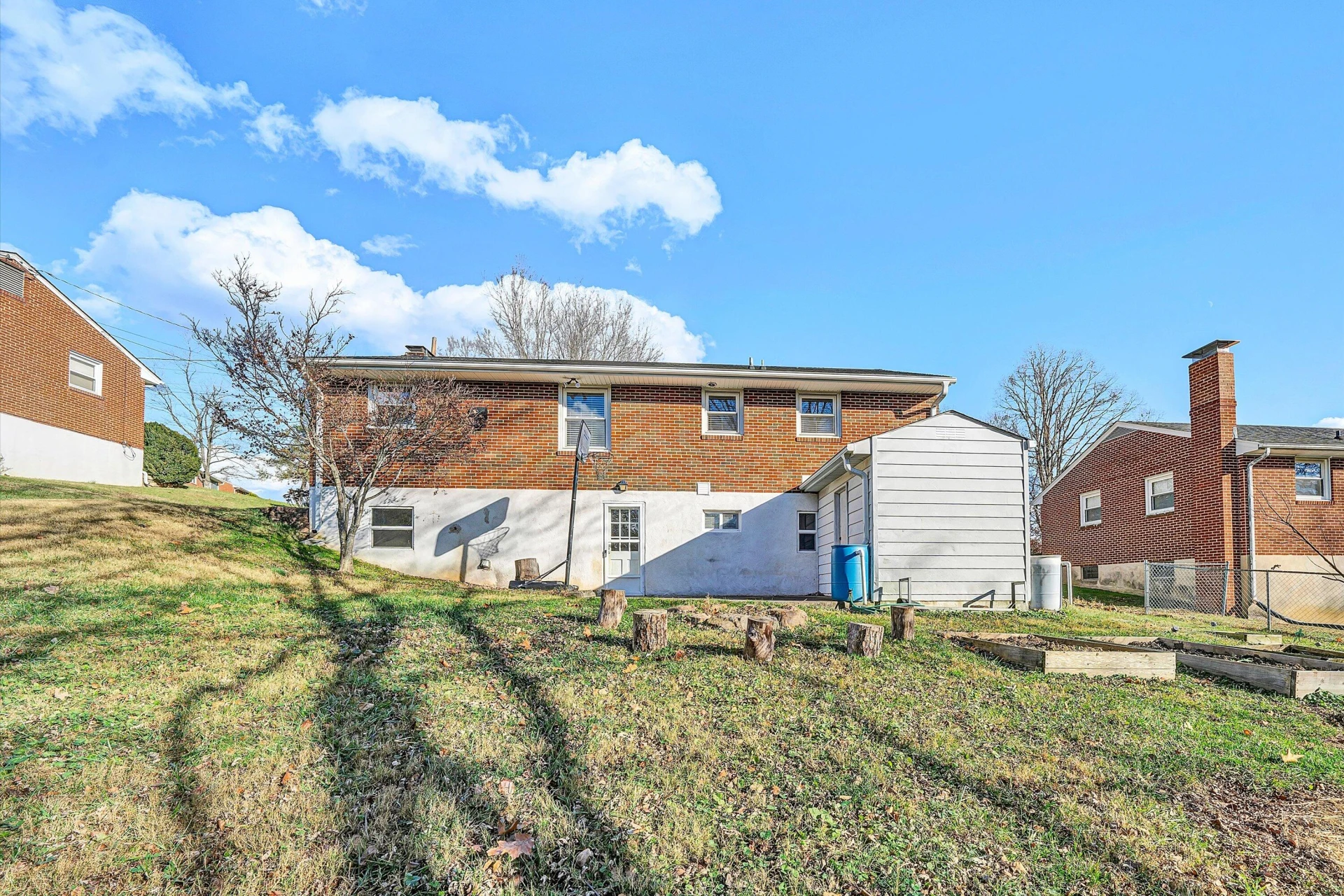 519 Doyle ST - Photo 37