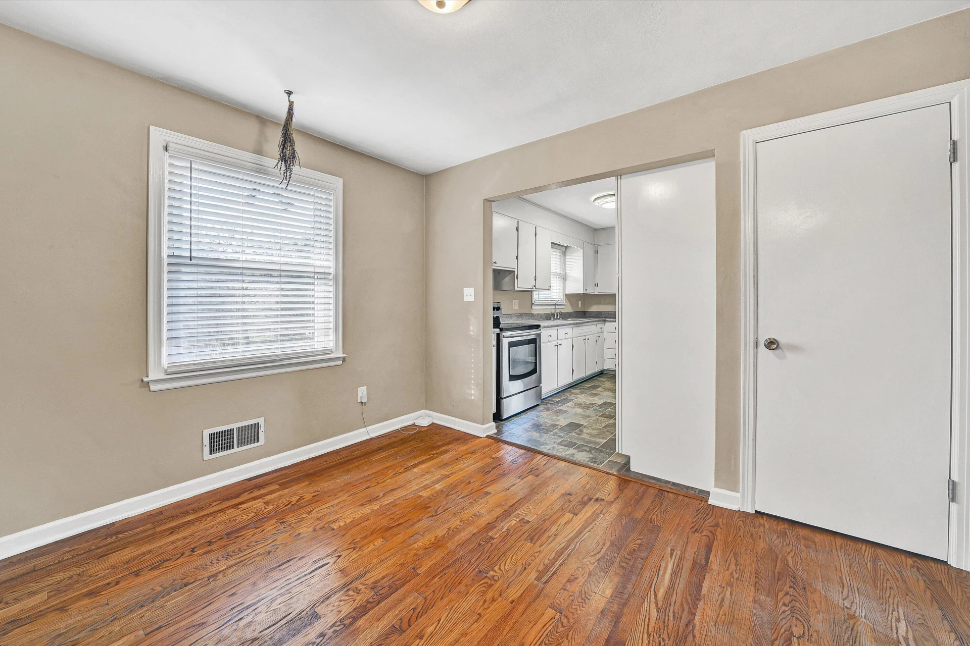 519 Doyle ST - Photo 9
