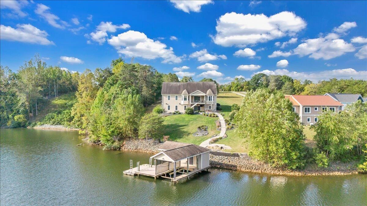 414 Augusta WAY - Photo 103