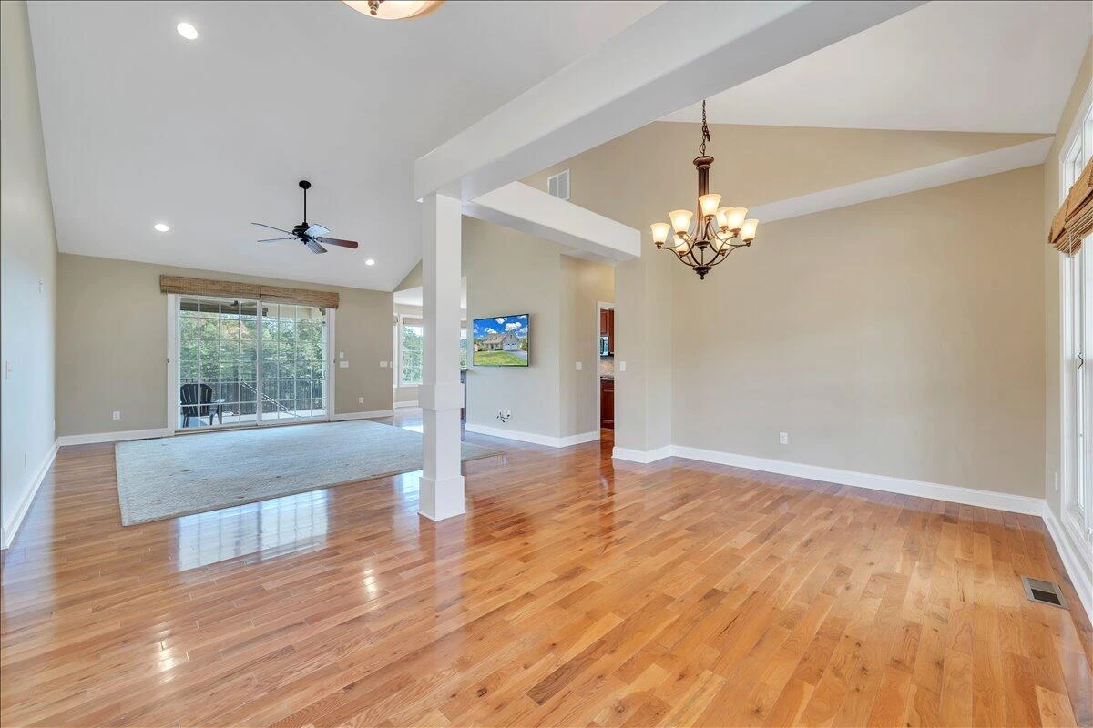 414 Augusta WAY - Photo 4