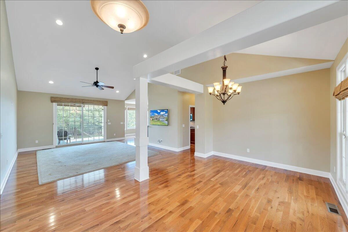414 Augusta WAY - Photo 7