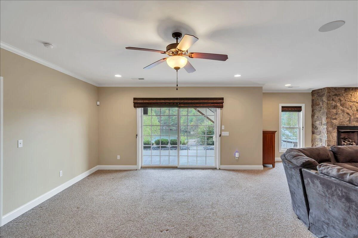 414 Augusta WAY - Photo 72