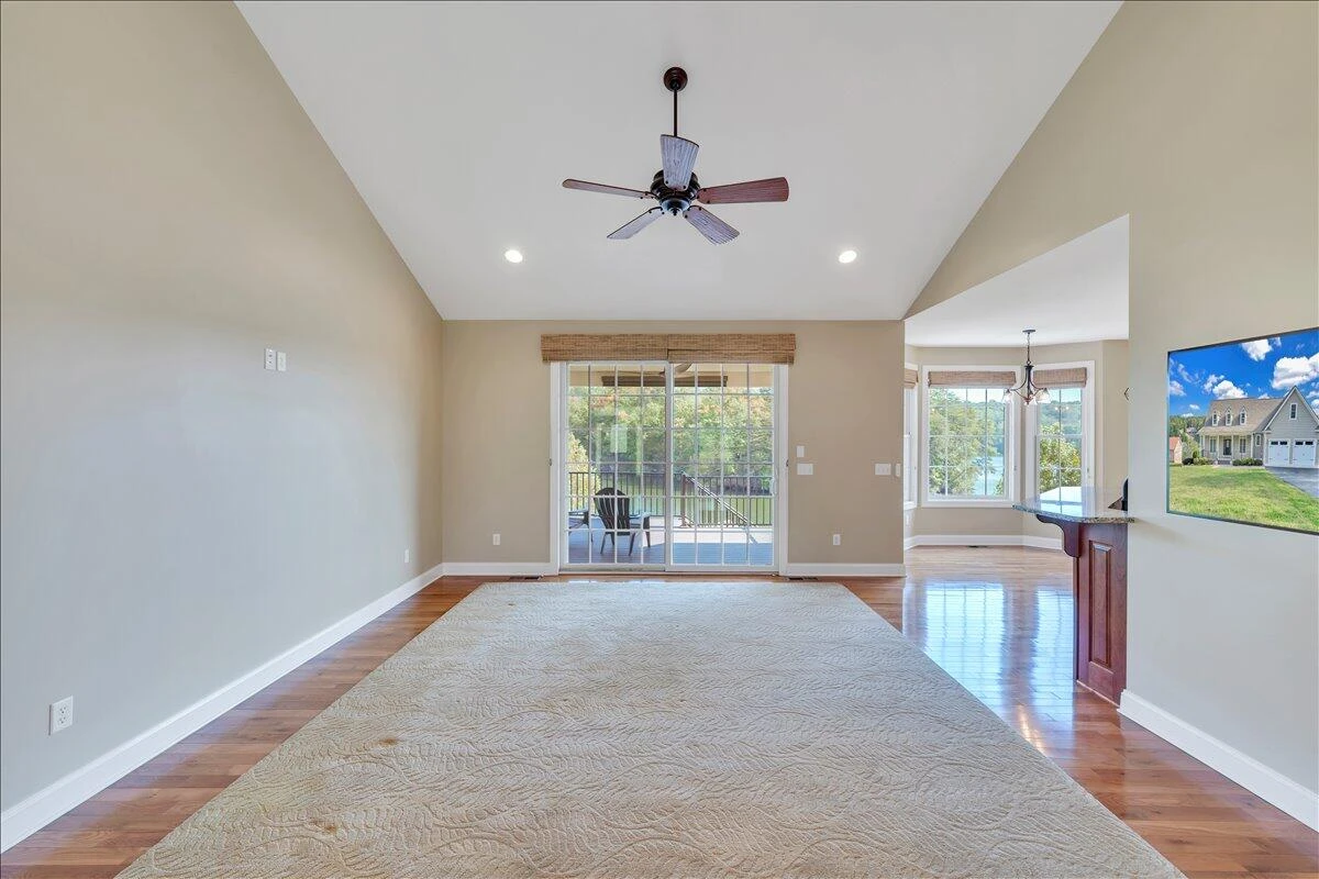 414 Augusta WAY - Photo 9