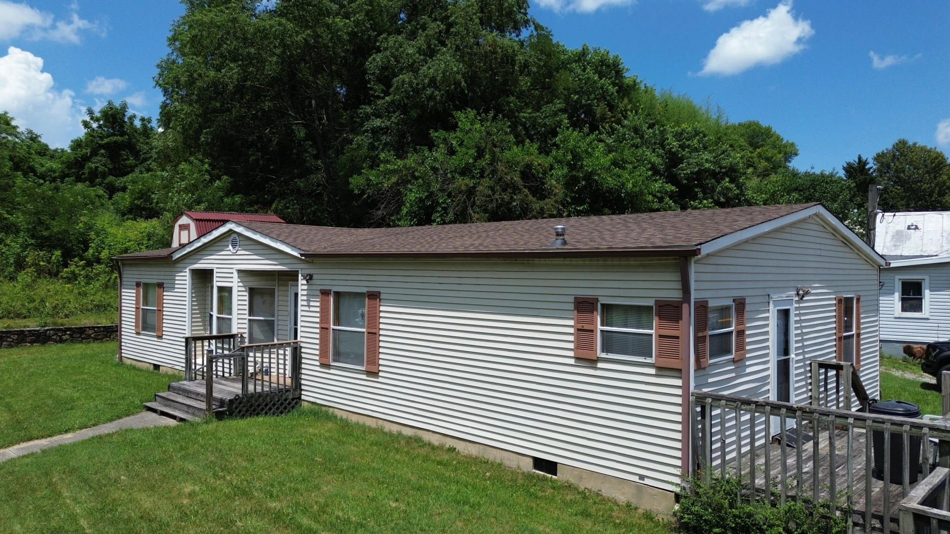 4893 Lee Hwy