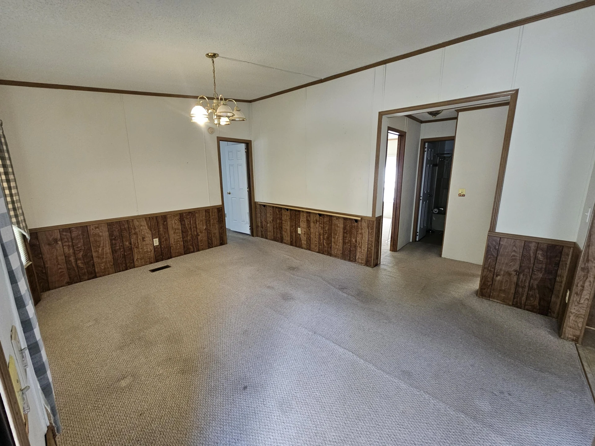 4893 Lee Hwy - Photo 2