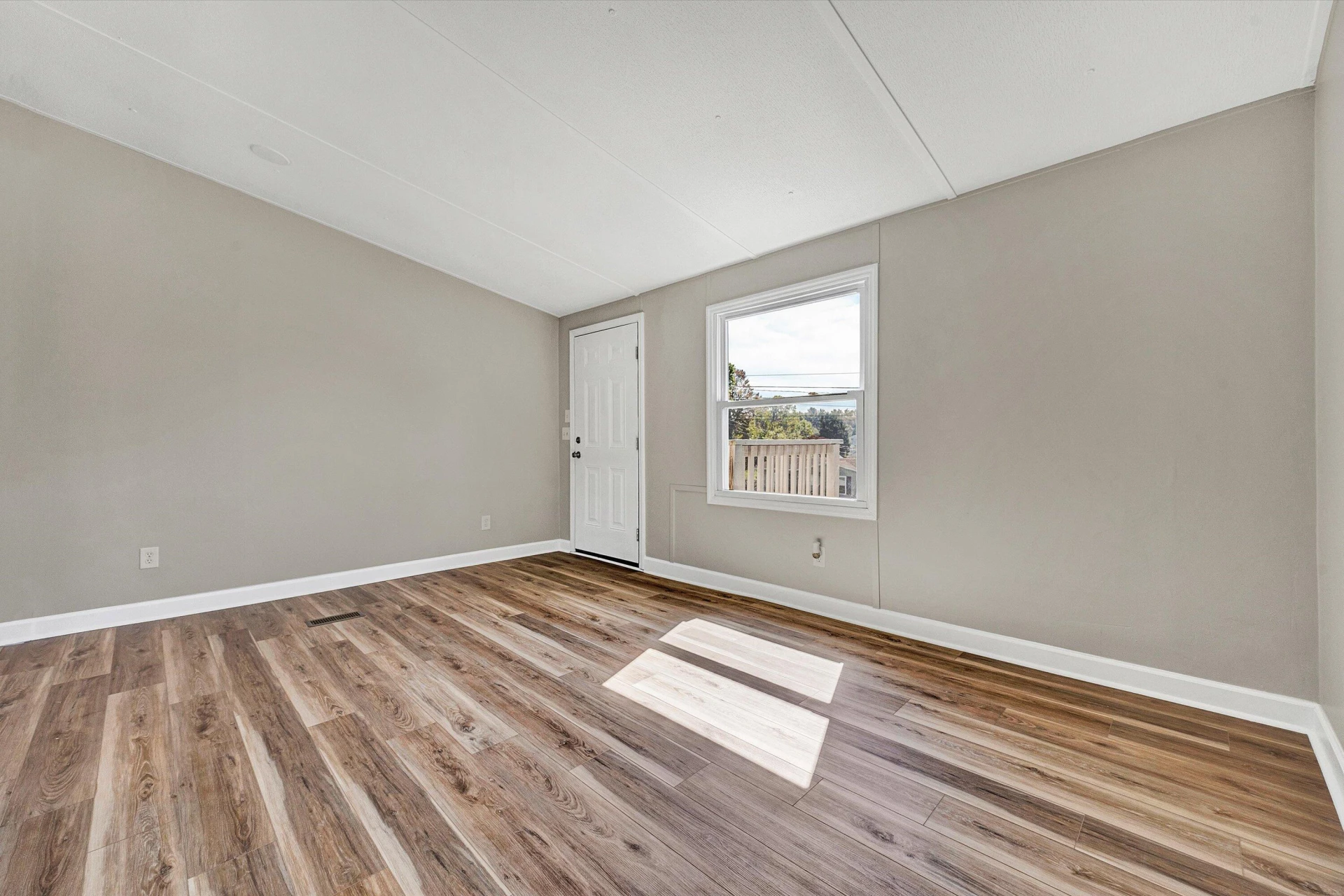 1030 Church ST NE - Photo 6